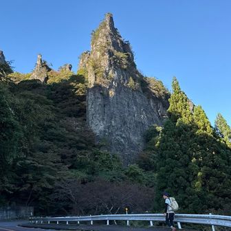 さて、なだらかな道を通って駐車場に戻ります