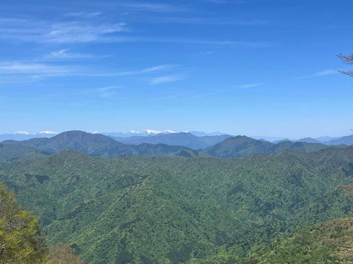 西丹沢ビジターセンターバス停-ツツジ新道入口-檜洞丸-テシ 周回コースの写真