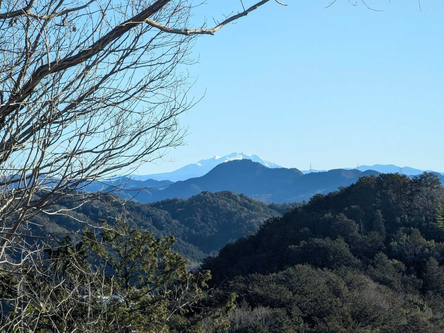 御嶽山🏔️(前の山が邪魔😆)