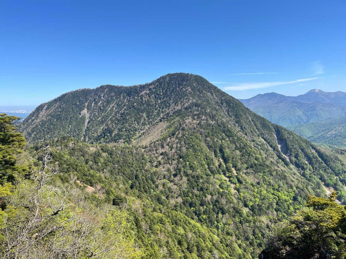 皇海山登山口-庚申山-駒掛山-薬師岳-鋸山-皇海山 往復コースの写真