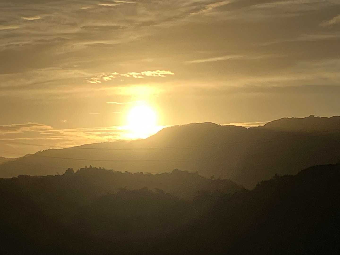 葛城の嶺から　☀️御来光　🙏