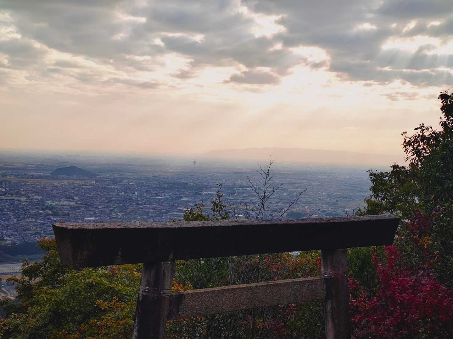 鳥居の上からの景色