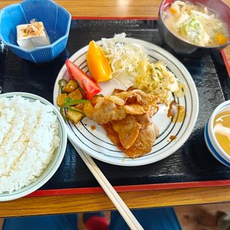 夕食は生姜焼き