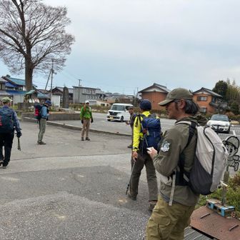 虎御前山中野登山口駐車場にゴール🥅 🥅
ここで自家用車組と電車組に別れます