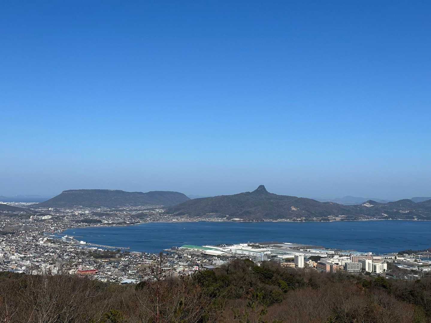 
　　ここからの眺め💯です

　　　　　屋島　五剣山

　　　青空の中参加できてよかった〜🎶