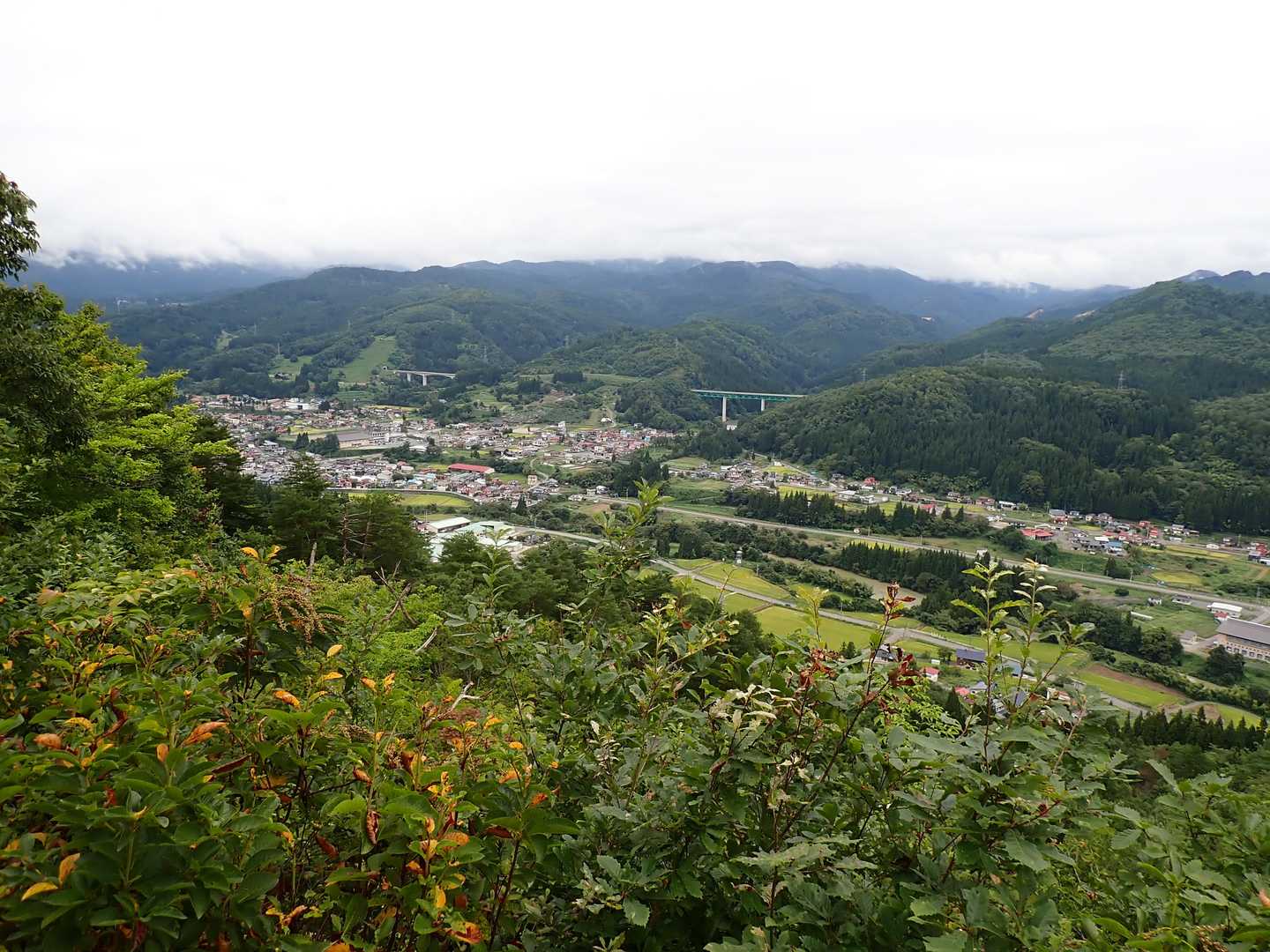 西川町の街並み