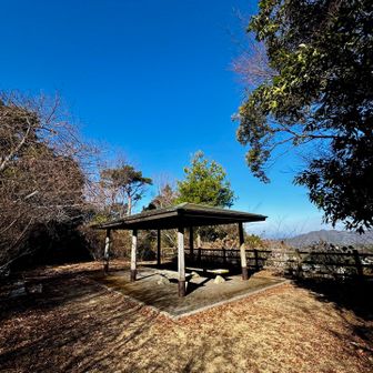 温泉に向かう途中のグレーピークを取ります
山頂標識無し