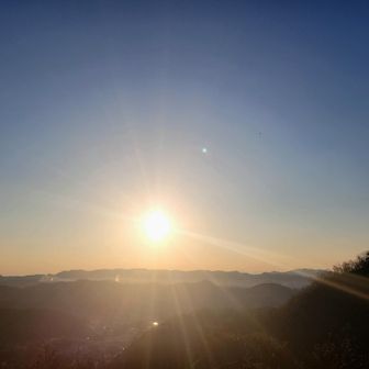 ってこっちのが景色良いんか～い🤭
初日の出も見れちゃう？🤔