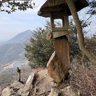 こんな所に灯籠