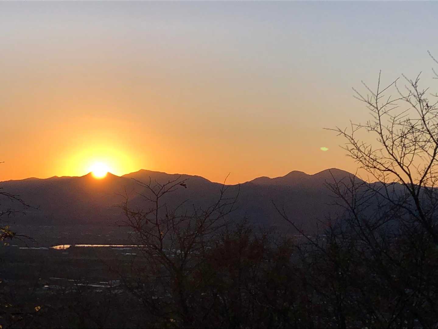 樺戸連山に沈む夕陽がいいですね〜😳