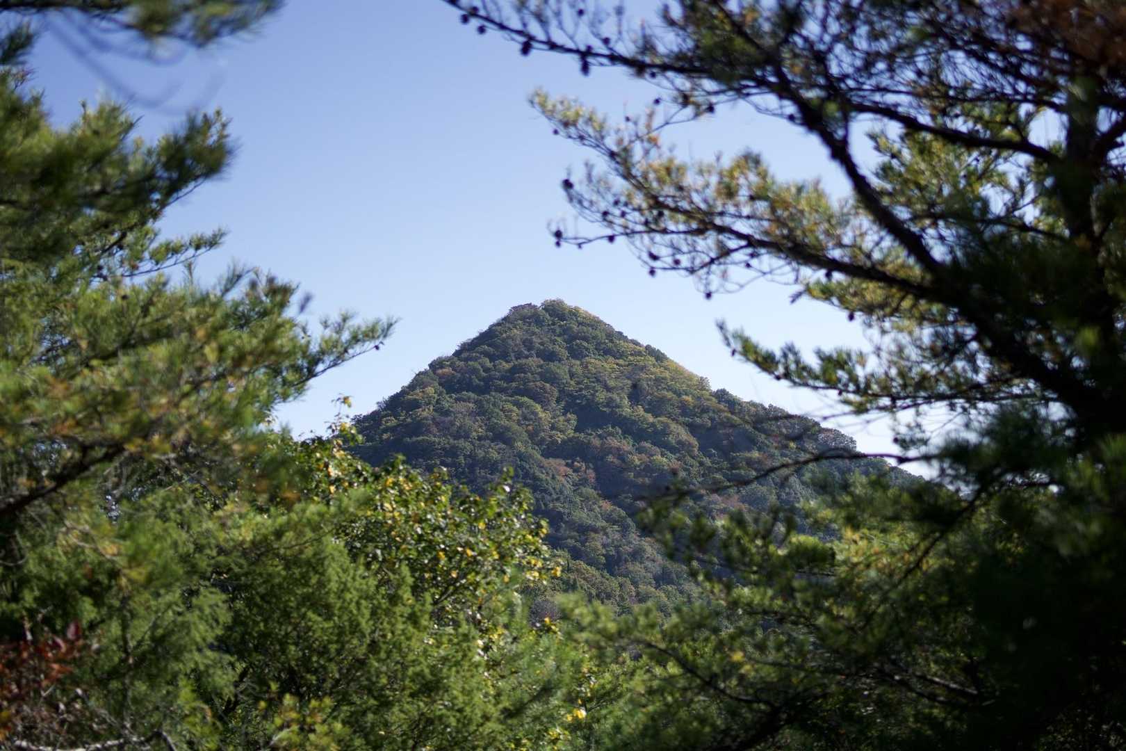 あのトンガリがねこ山🐈‍⬛
行くよー🏃‍♀️