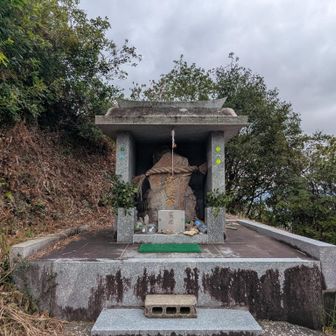 山頂に行く前にお礼参り🙏ここで２ヶ月前にお参りしたことで旦那の味覚障害が治ったかも？食の神様、ありがとうございました✨