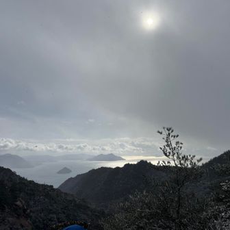 時折太陽も見えて☀️
すごい幻想的でいいね✨