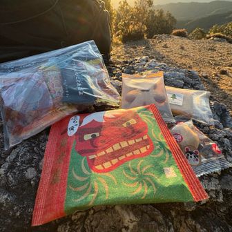 お菓子たくさんいただきましたー！