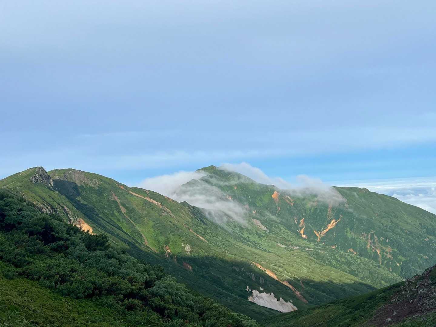 富良野岳-三峰山-上ホロカメットク山 周回コースの写真