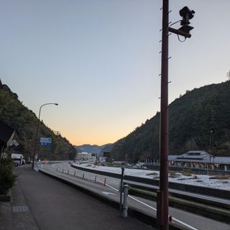 日が昇ったばかり。寒いです🥶