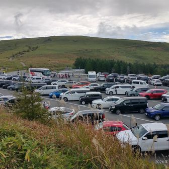 8時には満車になる車山肩無料🅿。なんとか停めれた