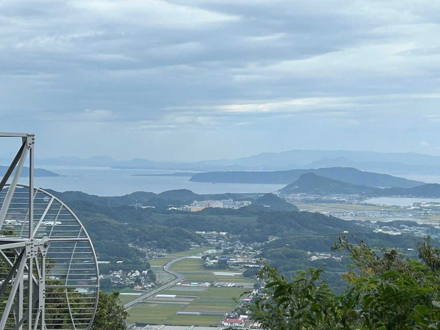 晴れてたらもっと綺麗でしょうネ✨
長閑でいいですね〜🫠