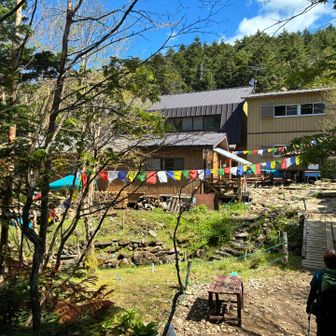 オーレン小屋まで降りて来た🤗