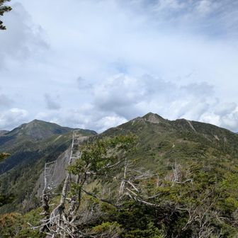 茶臼岳と上河内岳。見納め。