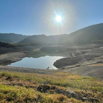 昭和池
水少なめ