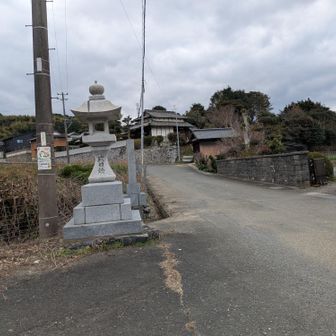 大型トラックが走る車道から里の道に入って、少し安心しました。