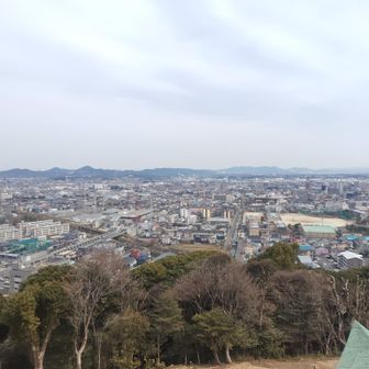 春日井三山。