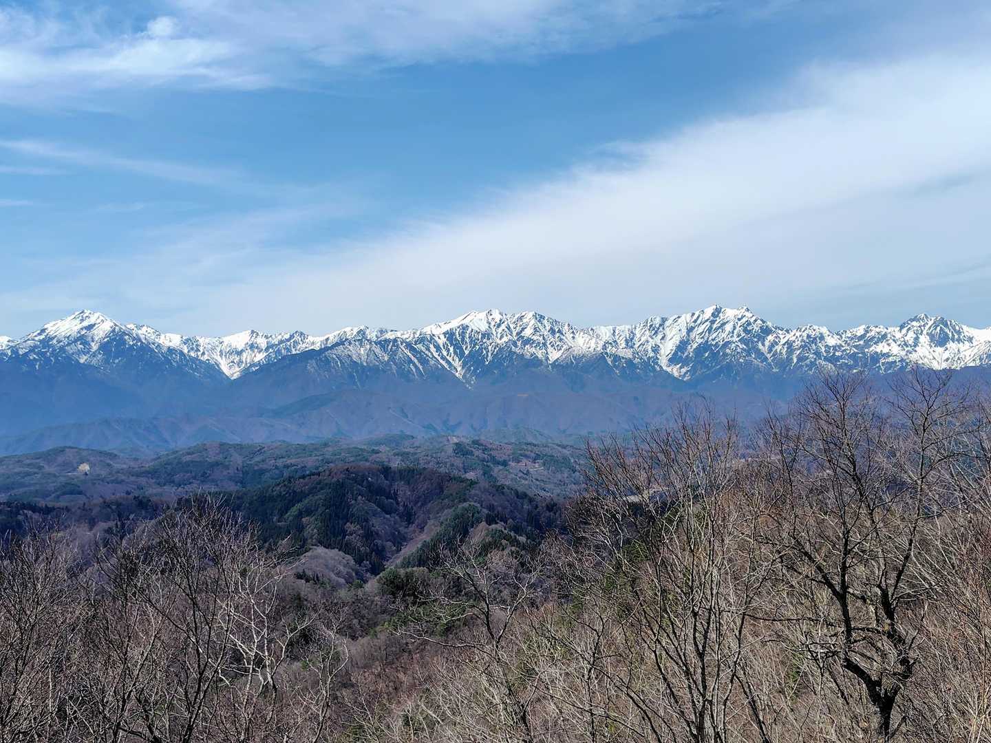 山頂からは北ア後立山の大絶景が待っていました😍
左から蓮華～爺～鹿島槍～五龍🎶