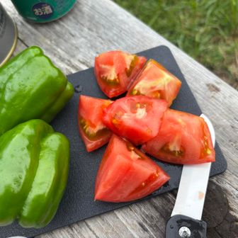 トマト食べる🍅