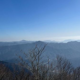 少し霞んでる
鬼ヶ城山方面