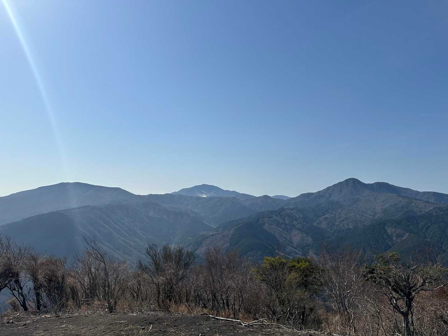 矢倉沢登山口-矢倉岳-山伏平-万葉公園バス停-足柄峠-足柄 縦走コースの写真