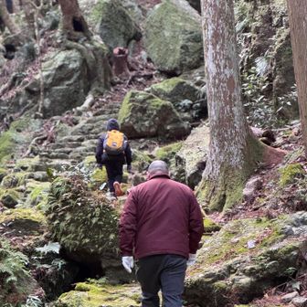 白滝神社まではすぐ
