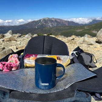 山頂ではお湯を沸かしてコーヒー飲む時間が最高です☕️ 栃木県から来られていたヤマッパーさんと楽しく過ごせました😊