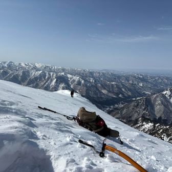 1人黙々と掘っていると、まさかの通行人
Yasさんたちとの会話で気分転換しつつ