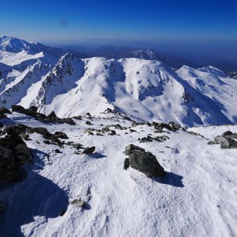名残惜しくも下山。