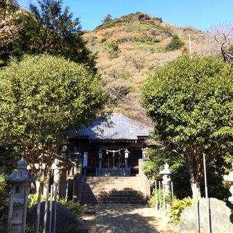 まずは高来神社にお参り