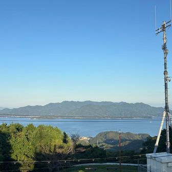 前方、これは周防大島
島だけど標高が高い地形しているよなあと思う