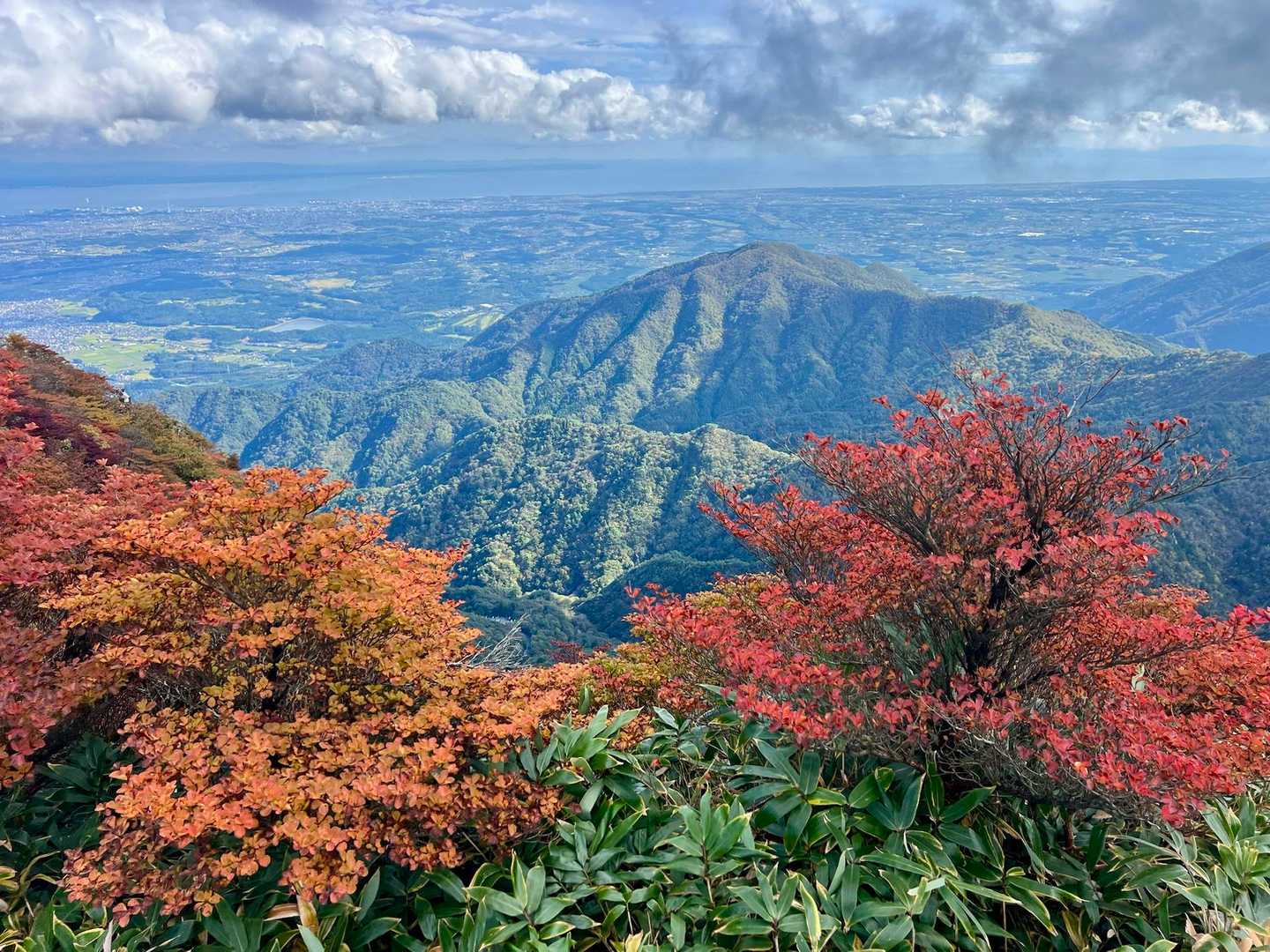 景色もばっちりだけど風ツヨさむさむなので移動開始