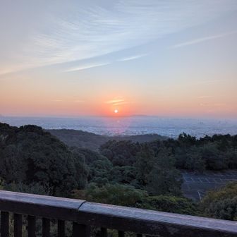 神呪寺展望台から見る朝日