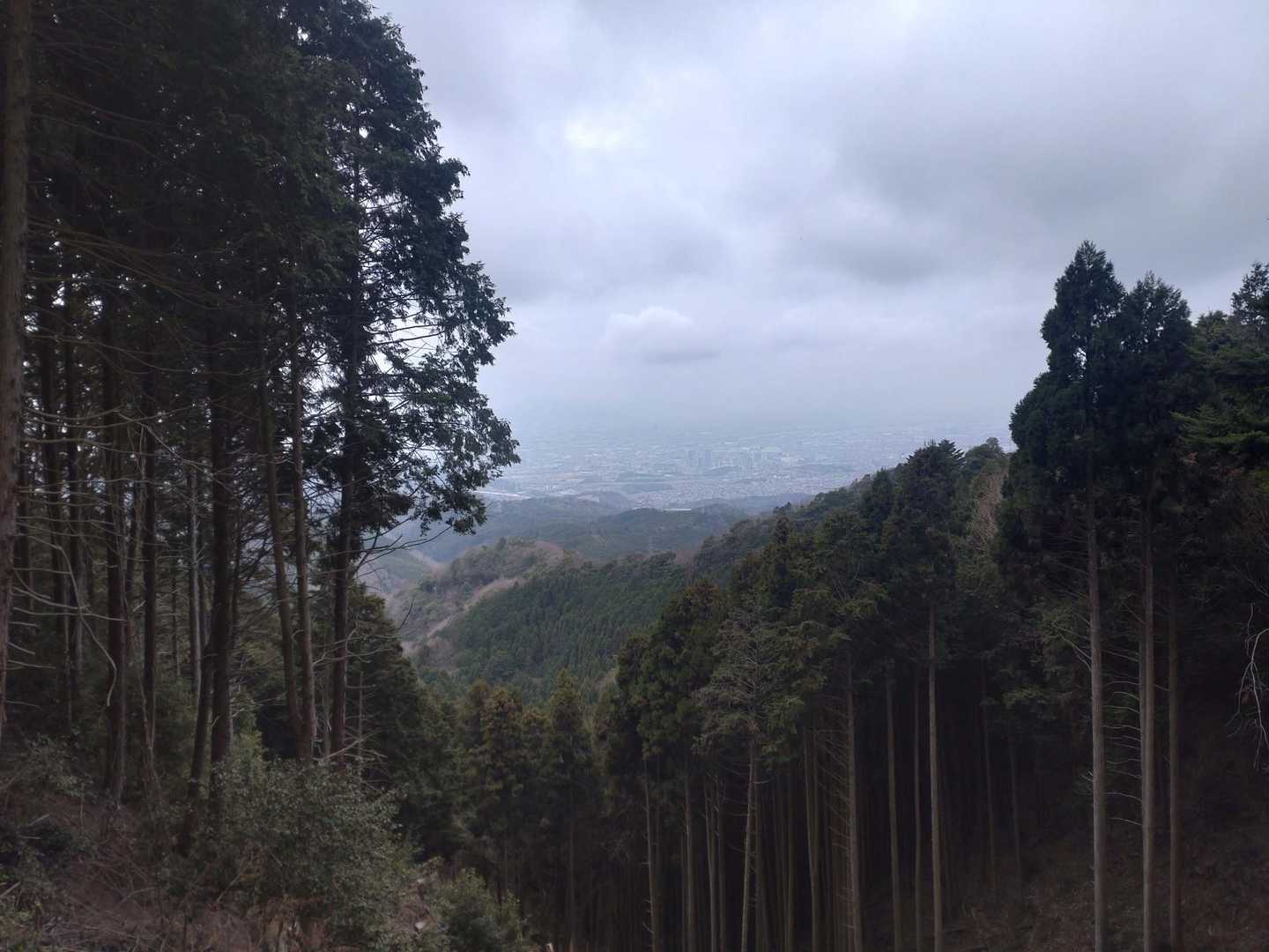 ポンポン山往復 | 初心者から楽しめる、声に出したくなる不思議な山の写真