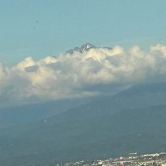 のぞみの丘から剱岳のてっぺん見えた！