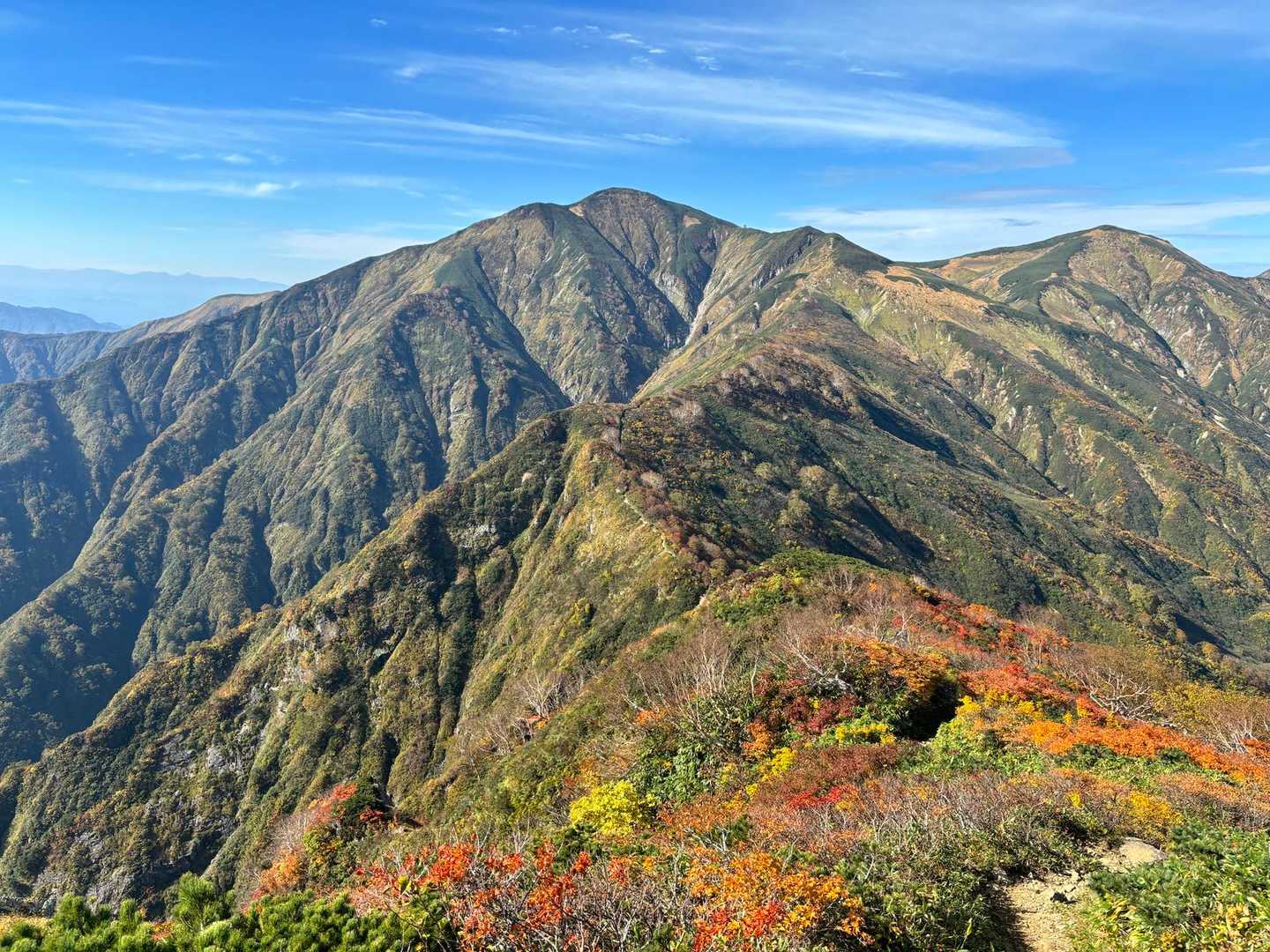 大朝日岳〜紅葉を添えて〜