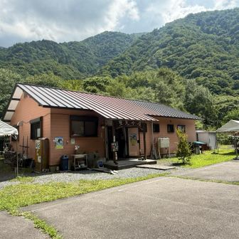 ここのキャンプ場はめちゃきれい。
穴場ではないか、歩くけど。