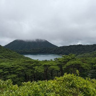 甑岳と紫白池✨