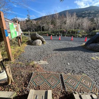 小田越登山口へ帰って来ました！
目の前の県道25号も11月の一週目週末過ぎ頃に冬季通行止めでほぼ半年間通る事が出来なくなります。

