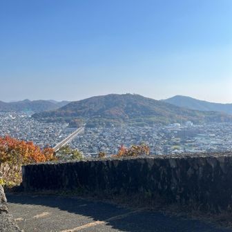 先ほど登った檀特山