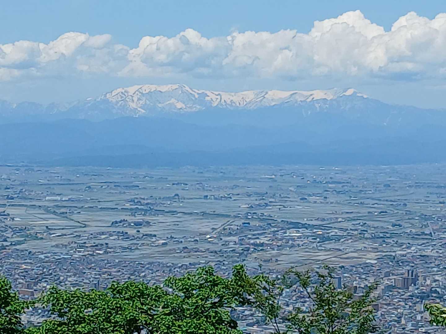 飯豊アップで
