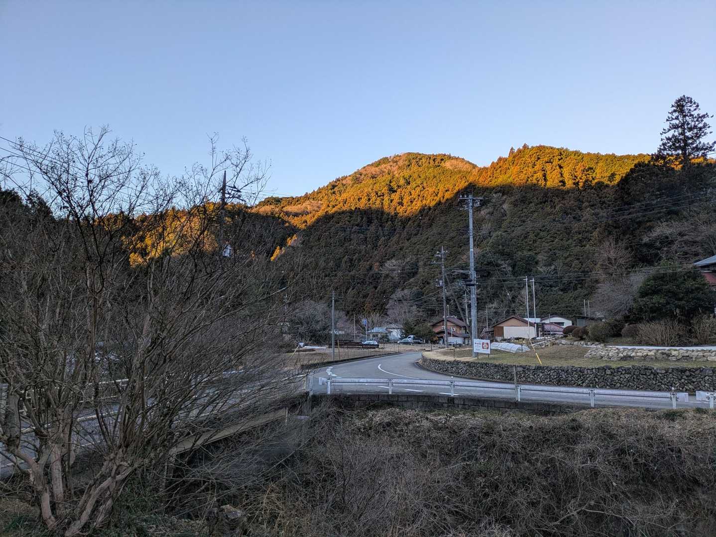 西吾野駅からスタート
暫く舗装路歩きです😊