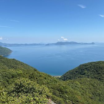 山頂より②
方角的に周防大島だろうか？