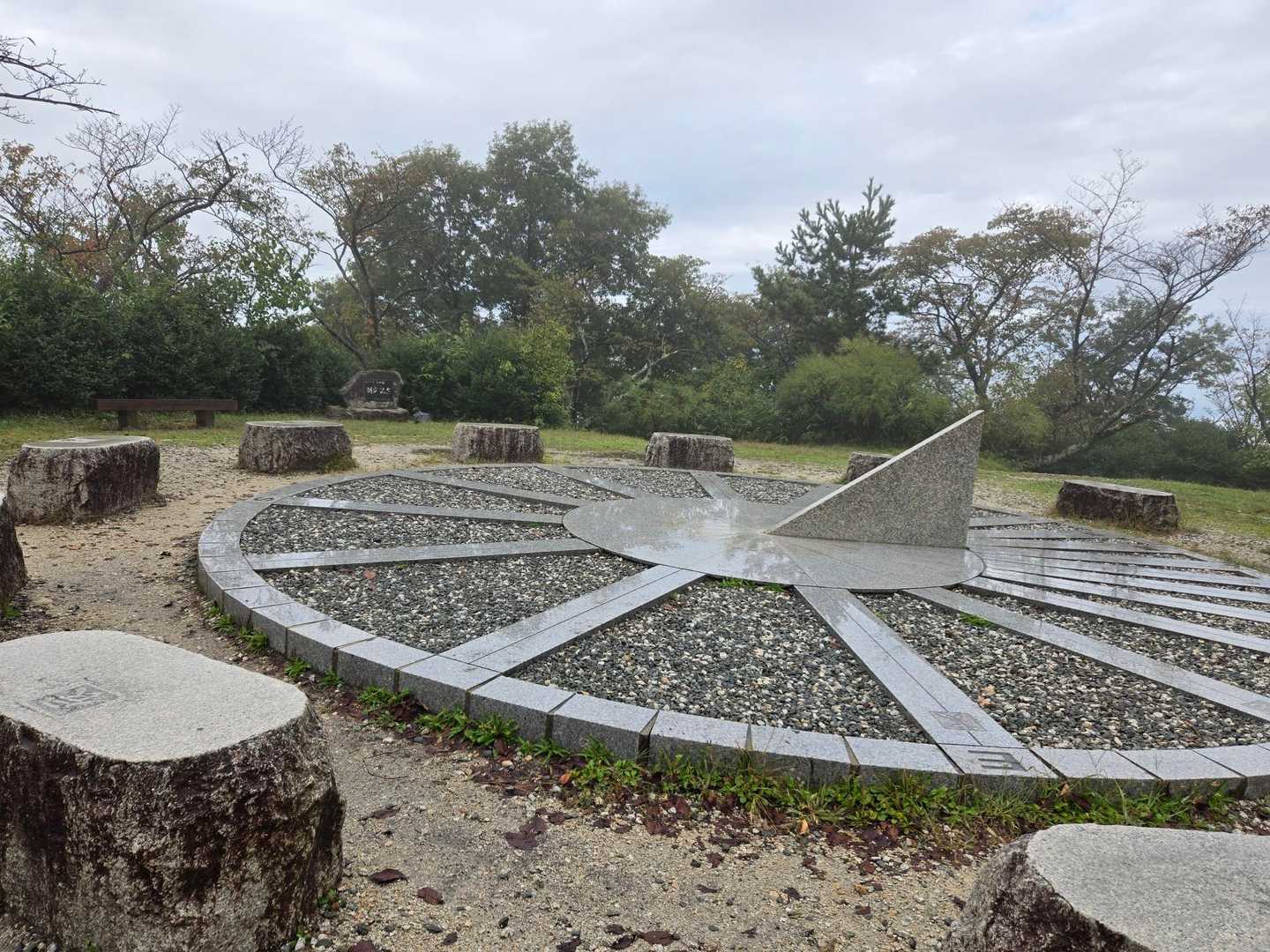 二上山（雄岳） | 季節ごとの草花に癒される、お手軽ながら充実した山歩きの写真